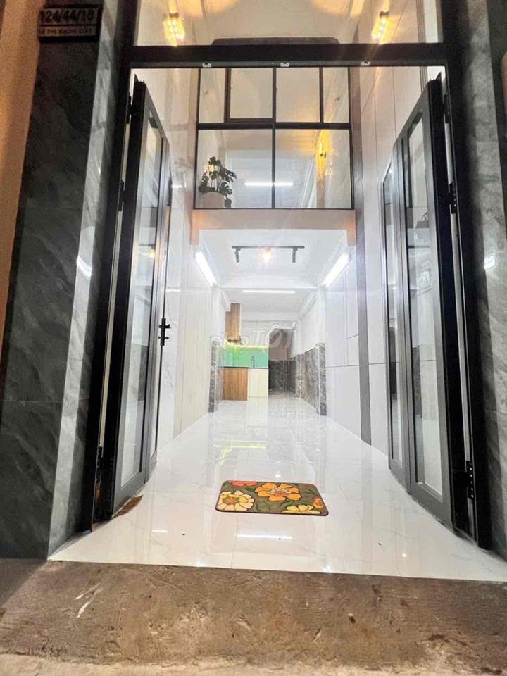 NHÀ GẤP BÁN
