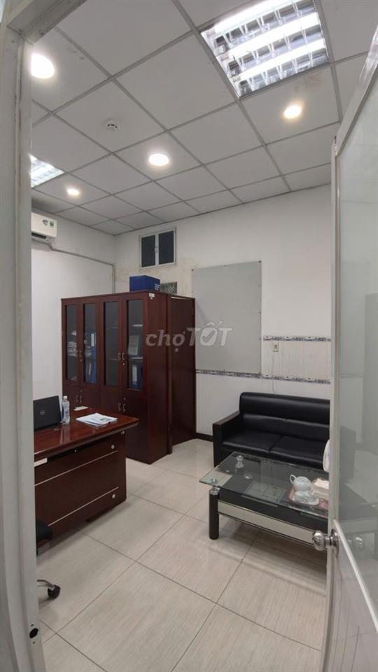 Cho thuê nhà nguyên căn mặt tiền Lạc Long Quân, 9x11m