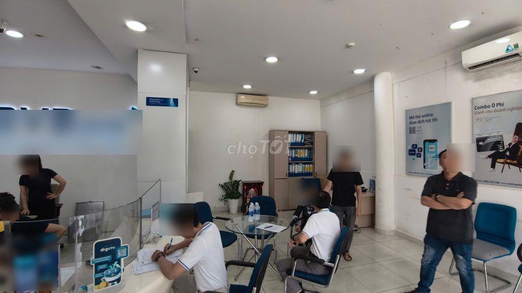 Cho thuê nhà nguyên căn mặt tiền Lạc Long Quân, 9x11m
