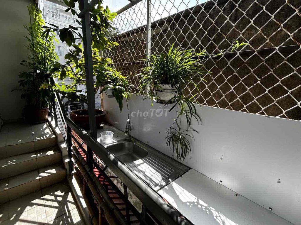 CHỈ CÒN *** 1 PHÒNG – PHÒNG RỘNG 44M² GẦN CHỢ BÀ CHIỂU – GIÁ 5 TR