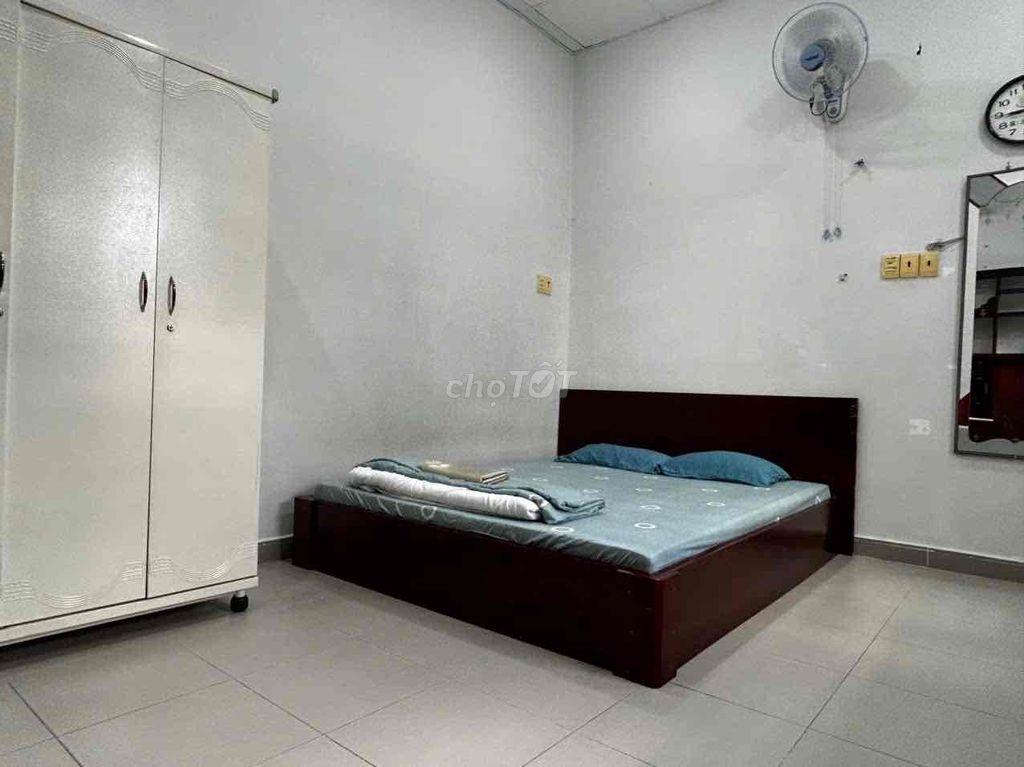 CHỈ CÒN *** 1 PHÒNG – PHÒNG RỘNG 44M² GẦN CHỢ BÀ CHIỂU – GIÁ 5 TR