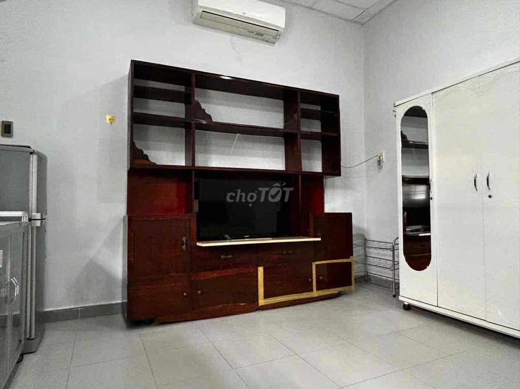 CHỈ CÒN *** 1 PHÒNG – PHÒNG RỘNG 44M² GẦN CHỢ BÀ CHIỂU – GIÁ 5 TR