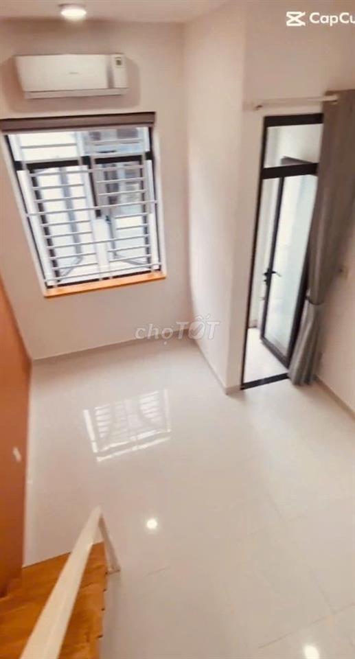 Cho thuê phòng có gác gần lotte Nguyễn Văn Lượng ***
