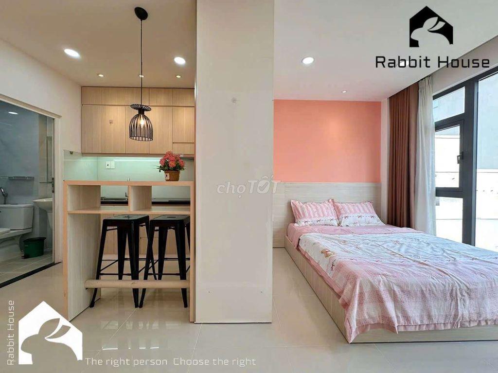 🏡 CHO THUÊ CĂN HỘ TÁCH BẾP, CÓ BAN CÔNG ĐẸP NGAY TẠI QUẬN 10