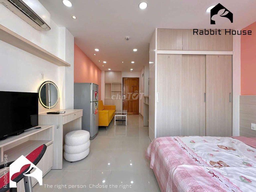 🏡 CHO THUÊ CĂN HỘ TÁCH BẾP, CÓ BAN CÔNG ĐẸP NGAY TẠI QUẬN 10