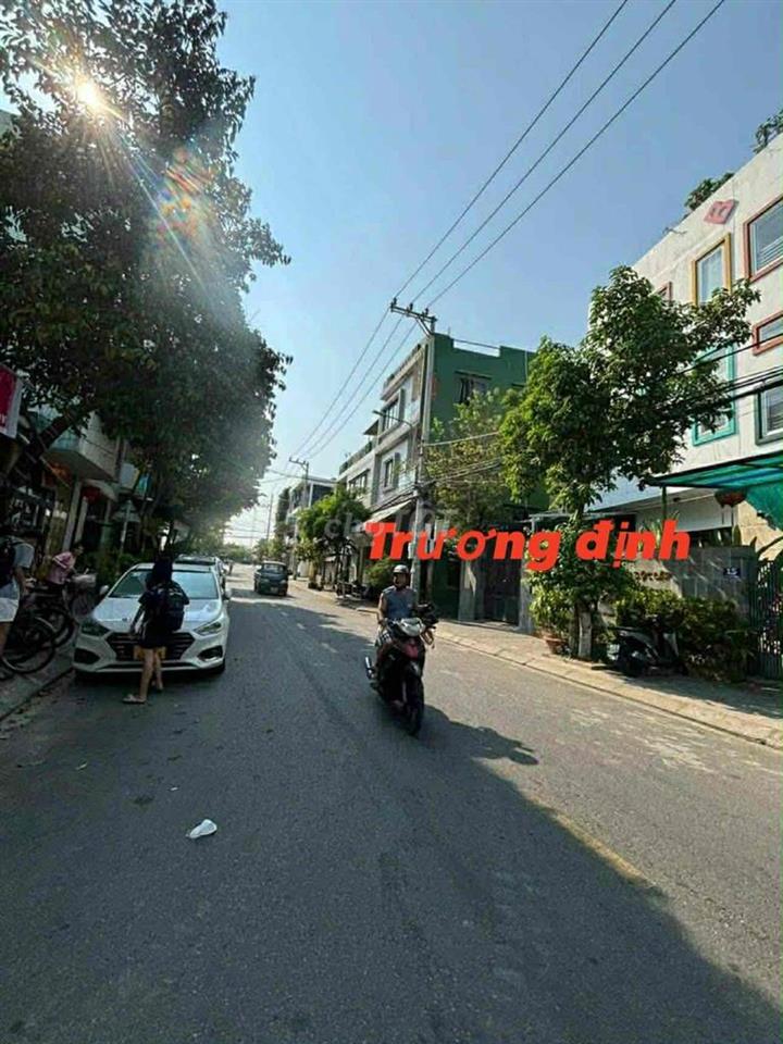 bán nhà cấp 4 mặt tiền trương định