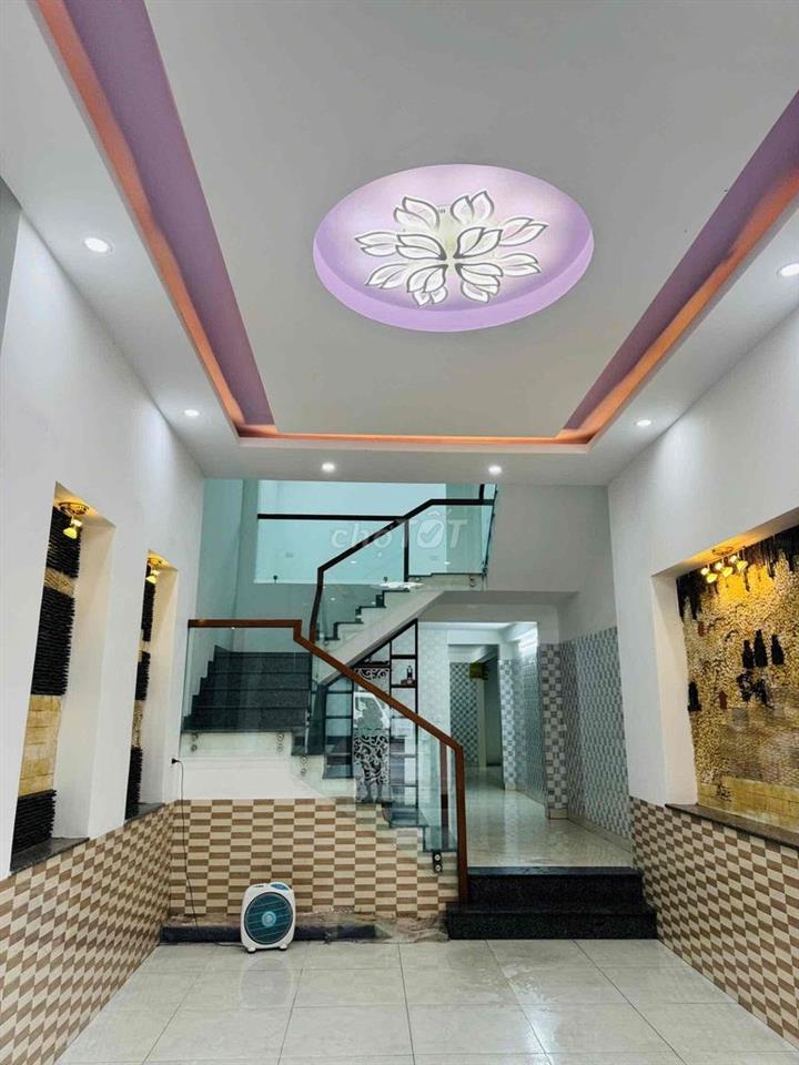cho thuê mặt tiền huỳnh ngọc huệ
