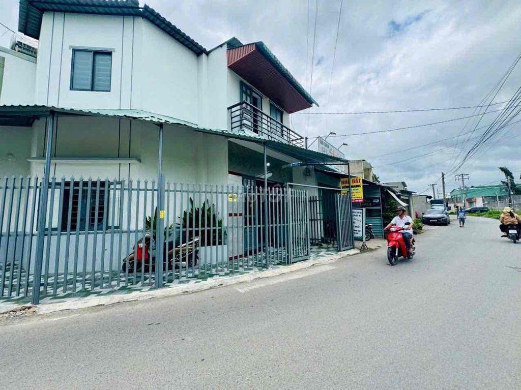 Nhà shr Mặt Tiền Giá Ngộp