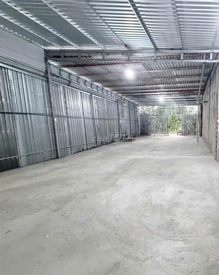 Cho thuê kho trống suốt 7x18 nở hậu Thông thoáng giá 7trieu