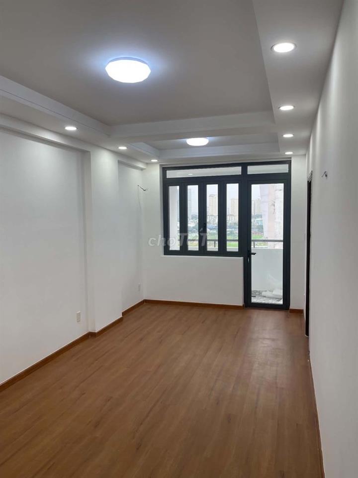 Bán căn hộ Phú Thọ 66m2, 2PN, 1WC, SH chính chủ. Giá 4.1 tỷ