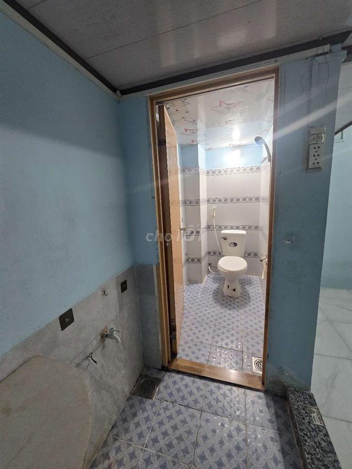 PHÒNG MỚI XÂY QUẬN TÂN PHÚ, GẦN ĐH VĂN HIẾN 
