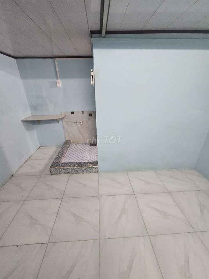 PHÒNG MỚI XÂY QUẬN TÂN PHÚ, GẦN ĐH VĂN HIẾN 