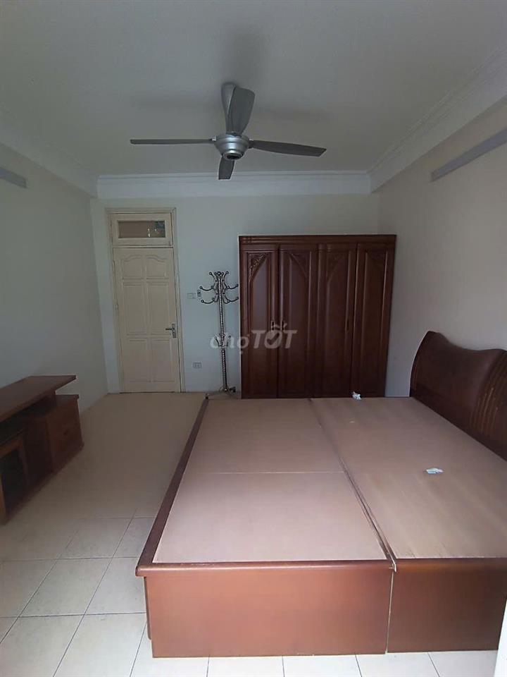 Cho thuê nhà liền kề KĐT Định Công 70m2 x 4 tầng, mt 4m, giá chỉ 22tr