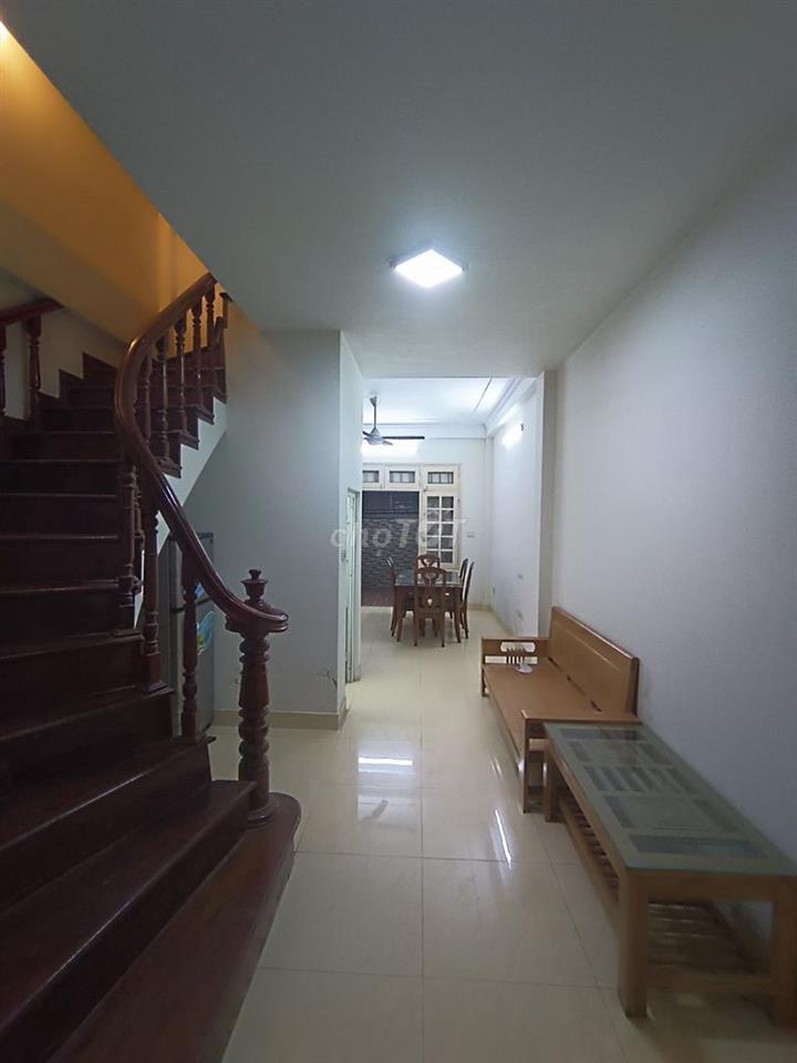 Cho thuê nhà liền kề KĐT Định Công 70m2 x 4 tầng, mt 4m, giá chỉ 22tr
