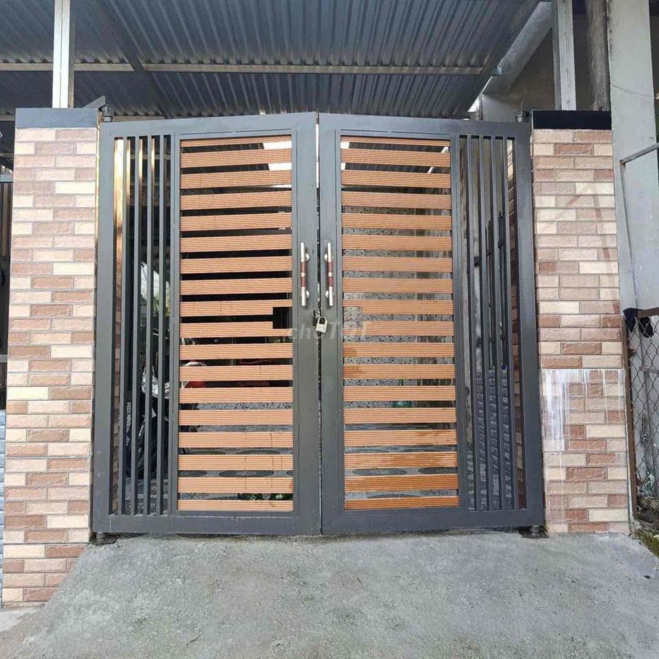 Tôi cc cần bán nhà mới xây, chưa ở. Kiệt 143 Thành Vinh 10
