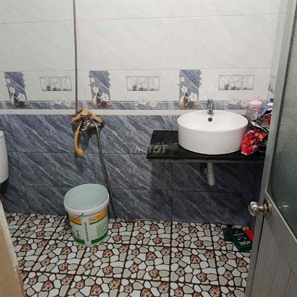 Tôi cc cần bán nhà mới xây, chưa ở. Kiệt 143 Thành Vinh 10