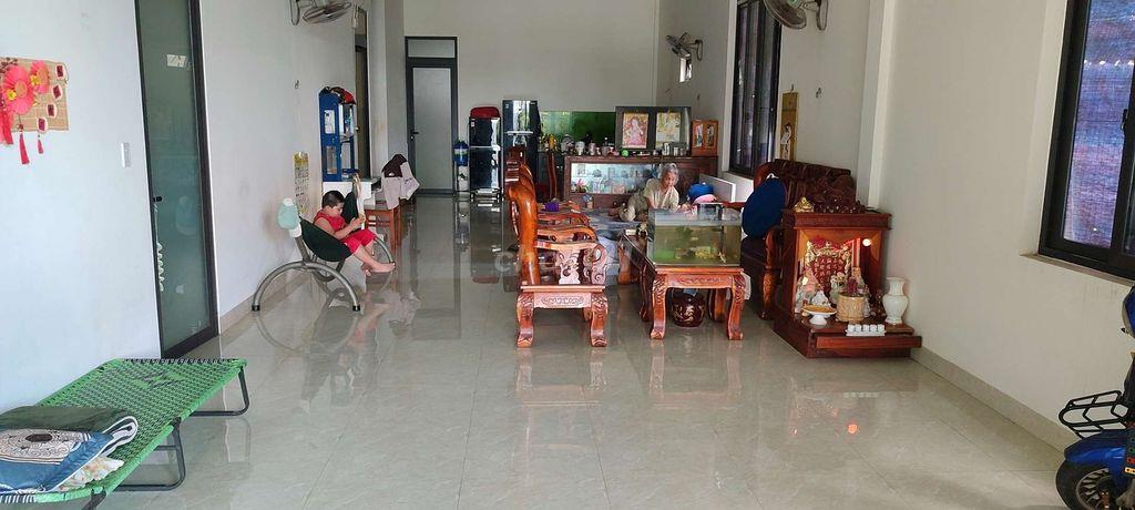 nhà dính qui hoạch/giao thông. 
