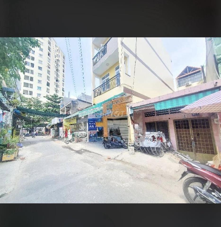 NHÀ CẤP 4 TIỆN KINH DOANH ĐƯỜNG XE HƠI