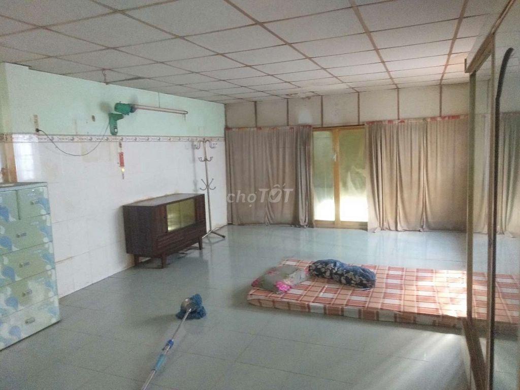 Cho Nữ Thuê Tầng Trệt ở ghép nguyên căn