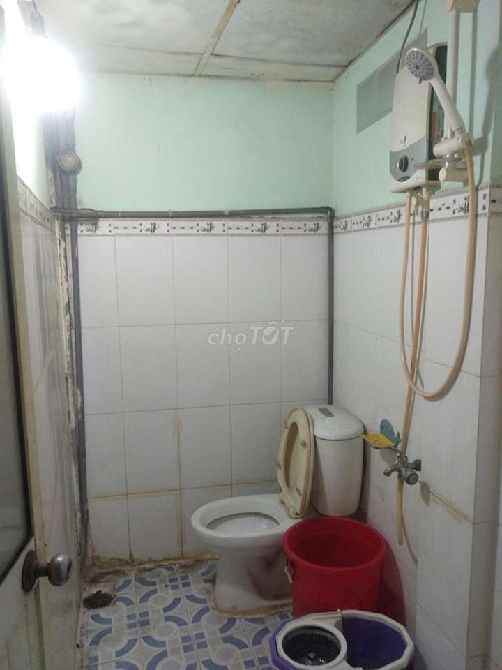 Cho Nữ Thuê Tầng Trệt ở ghép nguyên căn