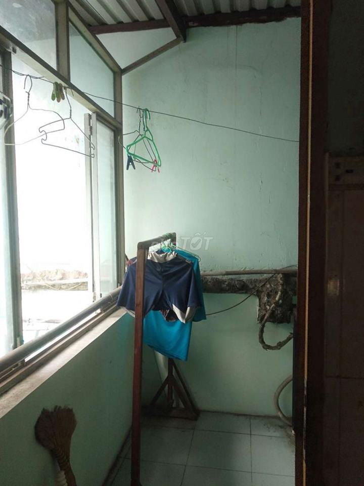 Cho Nữ Thuê Tầng Trệt ở ghép nguyên căn