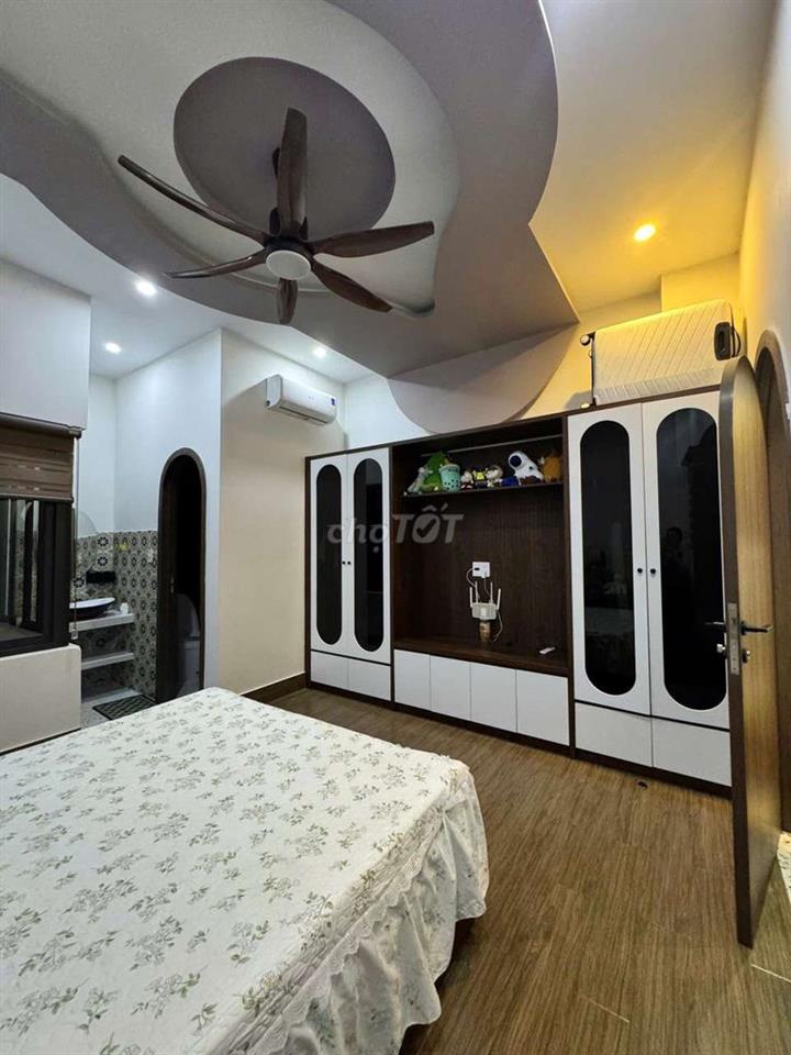 Bán Nhà mặt tiền Hòa Mỹ 9