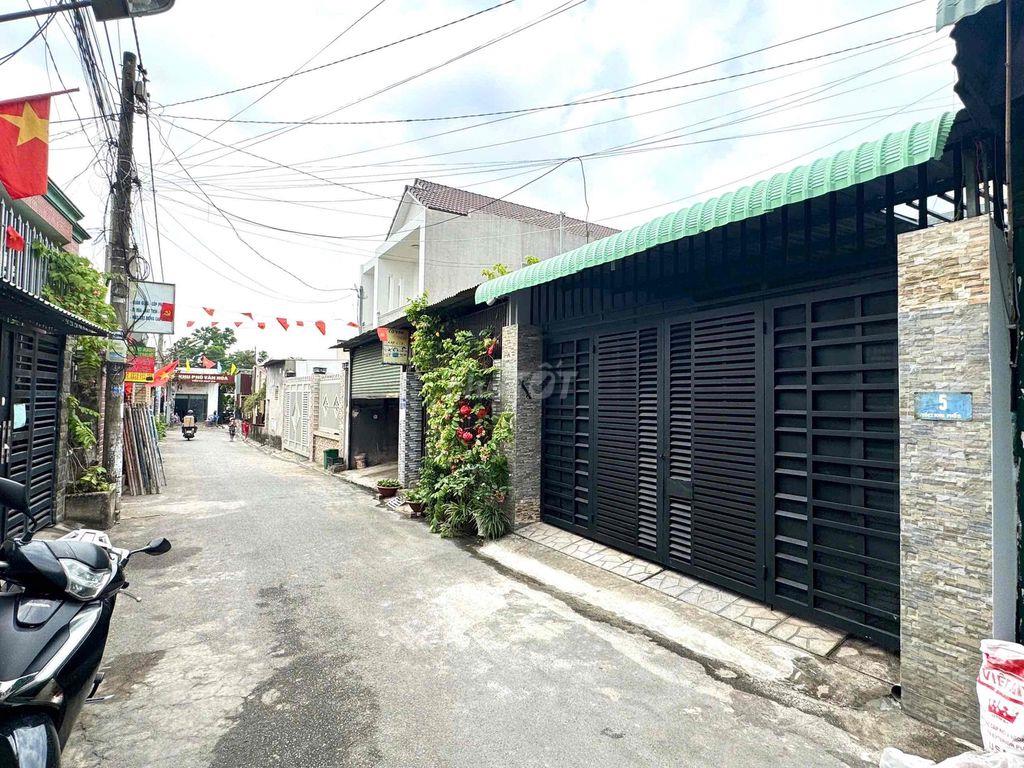 CHO THUÊ NHÀ C4. NGAY CHỢ PHÚ THỌ. TRẢNG DÀI