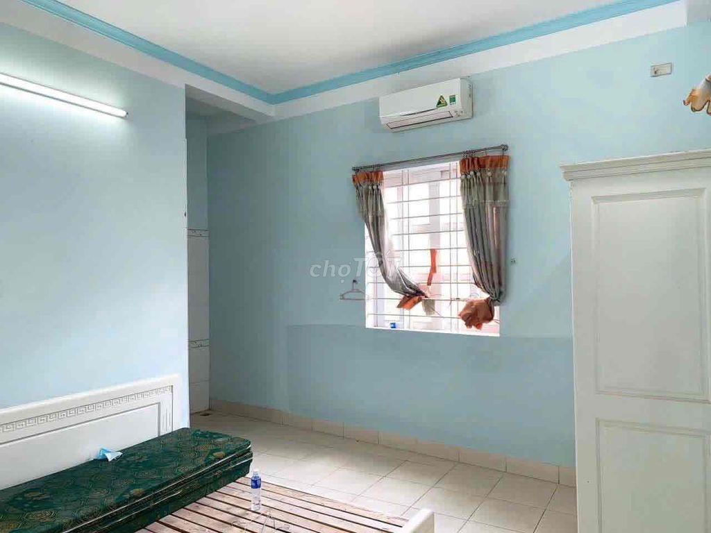 CHO THUÊ NHÀ 1 TRỆT 2 LẦU. GẦN CHỢ GIA VIÊN. PHƯỜNG TÂN HIỆP
