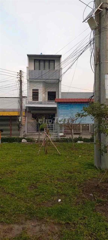 Cho thuê nhà nguyên căn ngay bùng binh Bình Thới Bình Đại