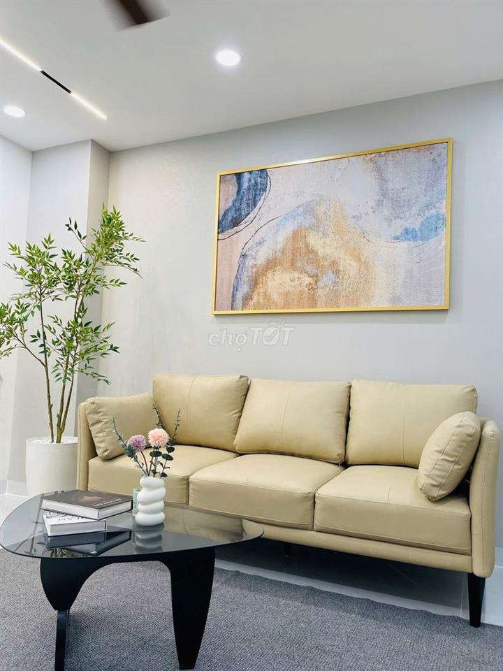 Bán nhà mặt tiền mới xây