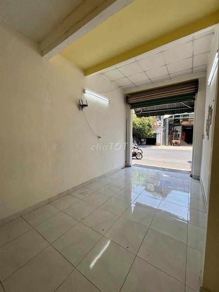 Mặt bằng kinh doanh 36m2, riêng biệt như nhà riêng, nguyễn kiệm, PN