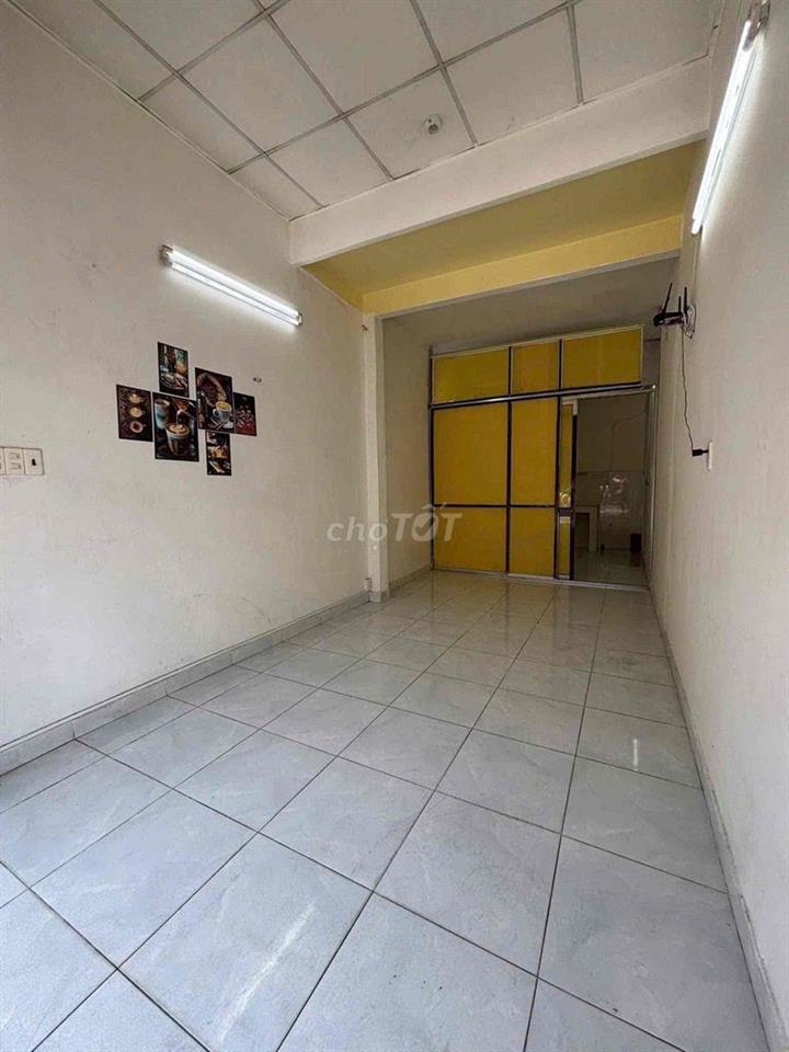 Mặt bằng kinh doanh 36m2, riêng biệt như nhà riêng, nguyễn kiệm, PN