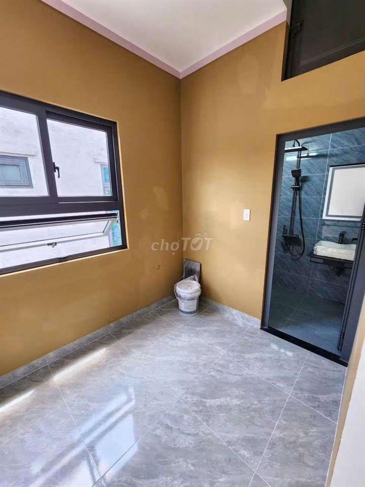 Cắt lỗ 500tr bán nhà 3 tầng gần Ngã tư Hội Nghĩa
