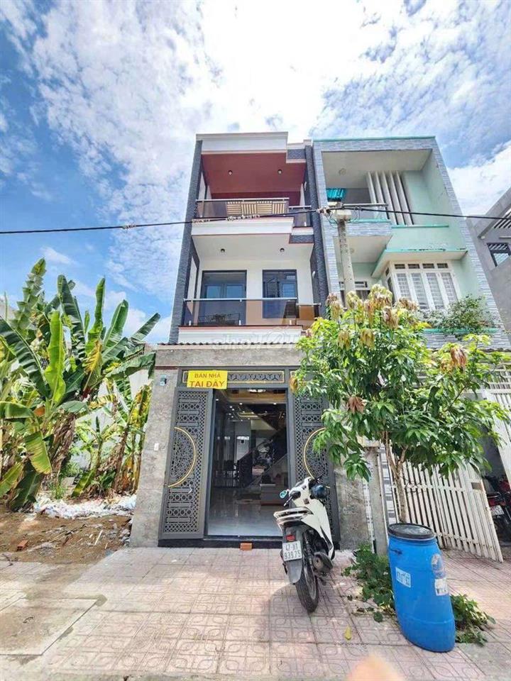 Cắt lỗ 500tr bán nhà 3 tầng gần Ngã tư Hội Nghĩa