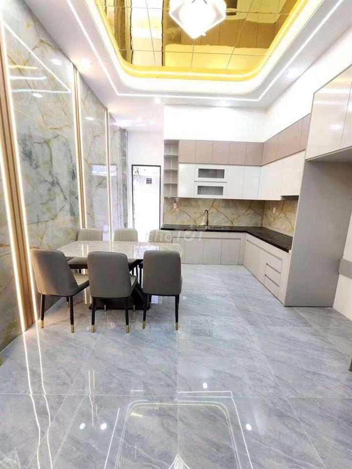 Cắt lỗ 500tr bán nhà 3 tầng gần Ngã tư Hội Nghĩa