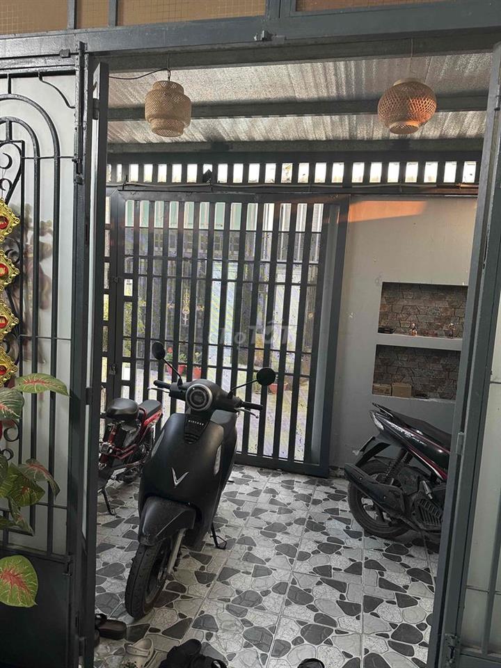 nhà sổ hồng cần bán