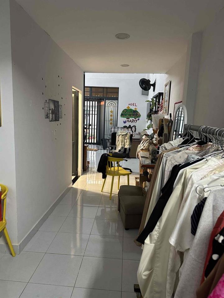 nhà sổ hồng cần bán