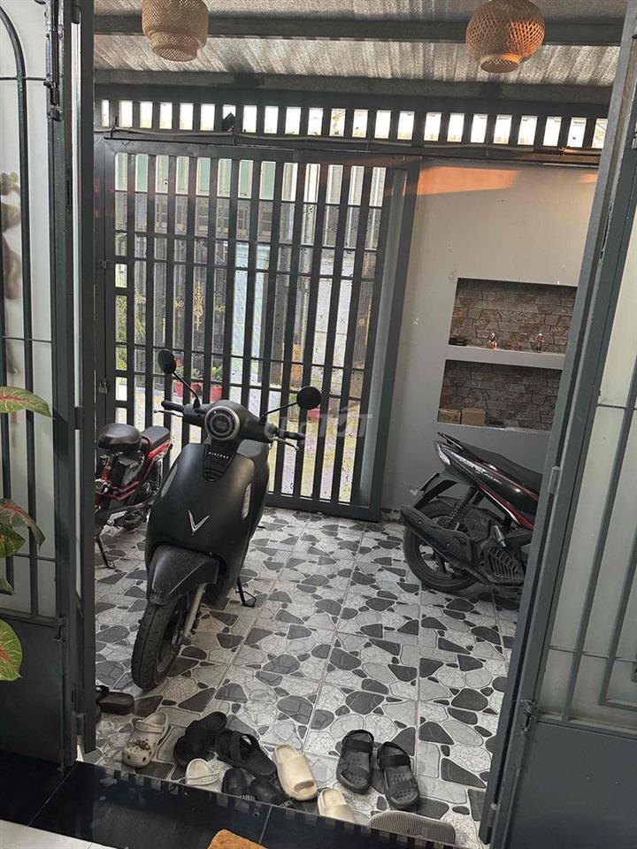 nhà sổ hồng cần bán