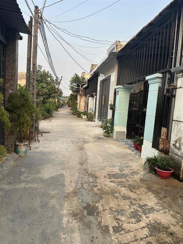 nhà sổ hồng cần bán