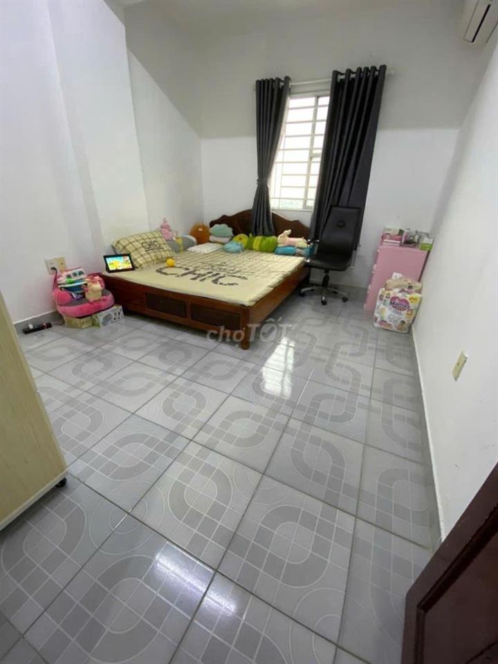 C/c Phan Xích Long căn hộ 2p ngủ, NTCB giá 10tr/tháng