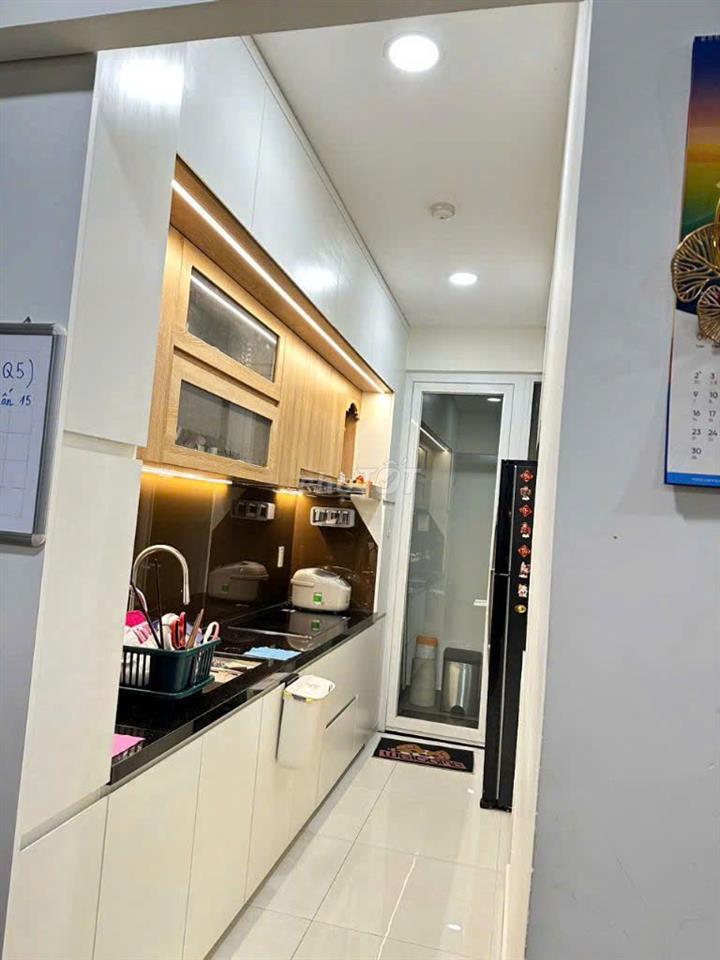 Bán CC Summer Square, DT 64m2, 2PN, 2WC Giá chỉ 3, 350 tỷ.