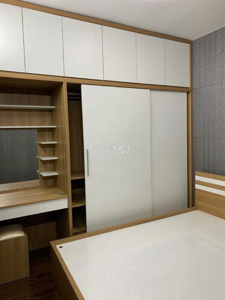 Bán CC Summer Square, DT 64m2, 2PN, 2WC Giá chỉ 3, 350 tỷ.