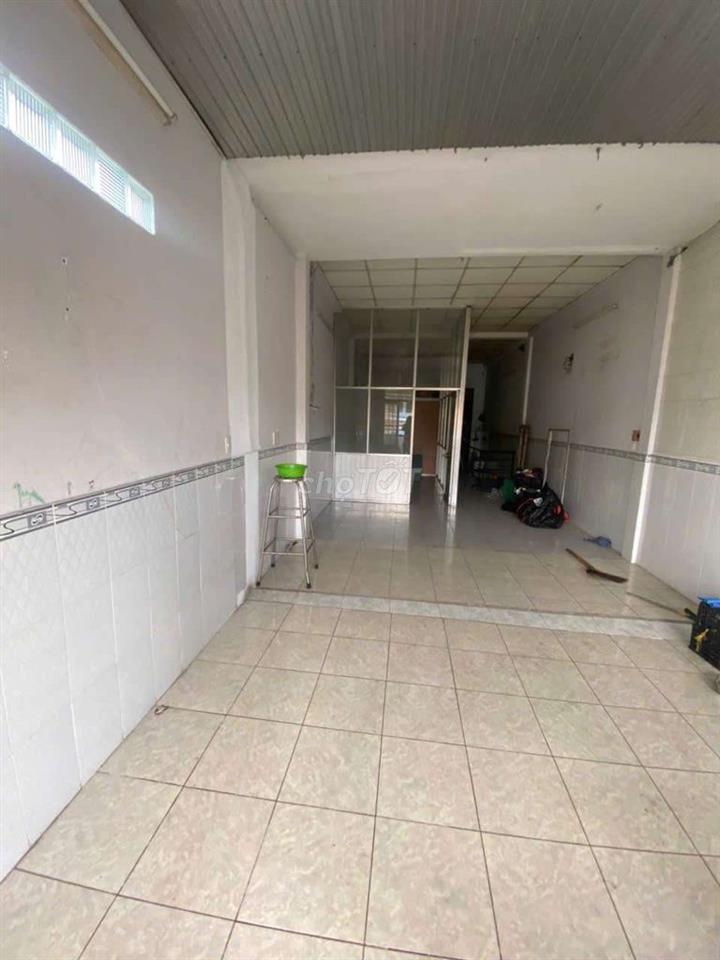 cần cho thuê lại 1 phòng trong nhà MTnguyên căn