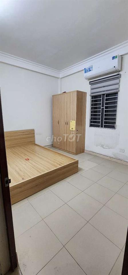 Cho thuê nhà phố Láng Hạ