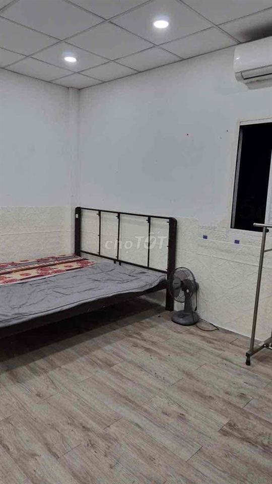 Cho thuê phòng trọ mặt tiền đường XVNT giá rẻ