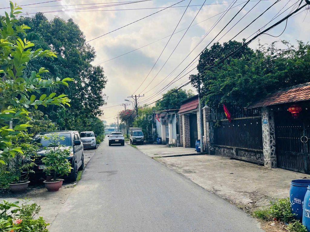 ĐẤT GẦN CHỢ VIỆT KIỀU GÂY SÓNG GIÓ, HẠ THẲNG TAY XUỐNG 630TR, 408 m²