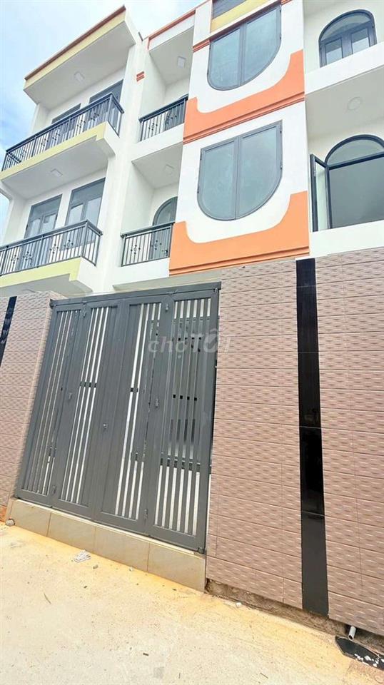 nhà đúc 2 tầng 48mV sổ chung 3 căn ccg trong ngày mới vô ở ngay