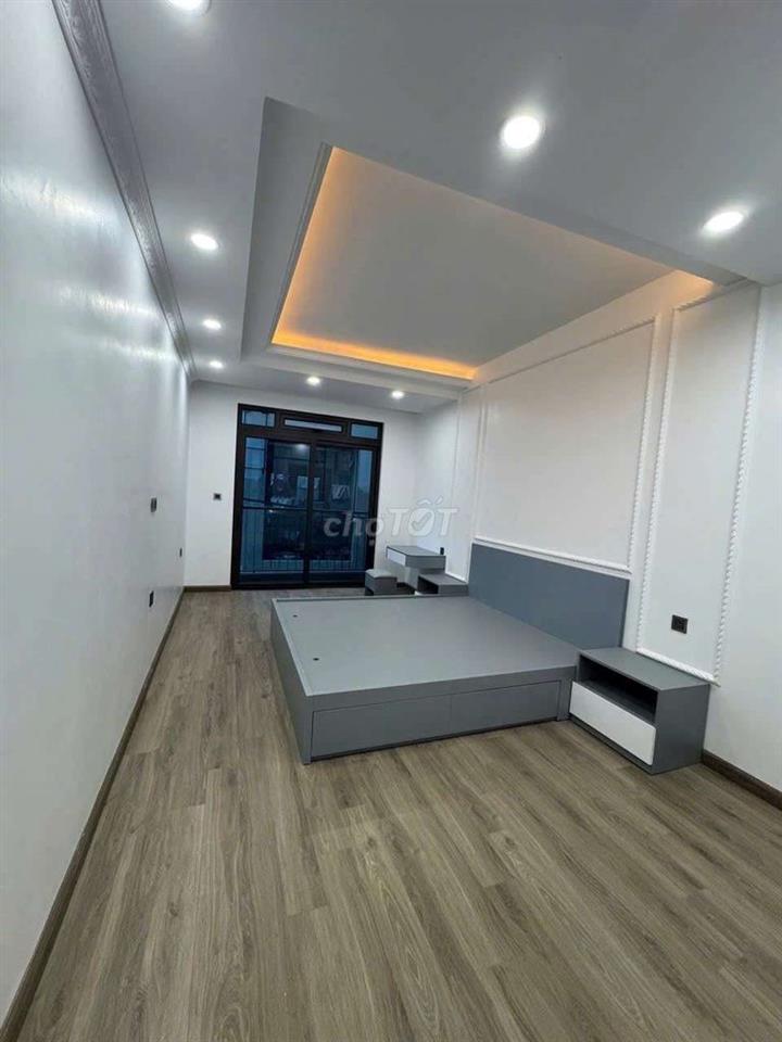 cho thuê nhà 5 tầng ngõ 11 bát khối sn 1b