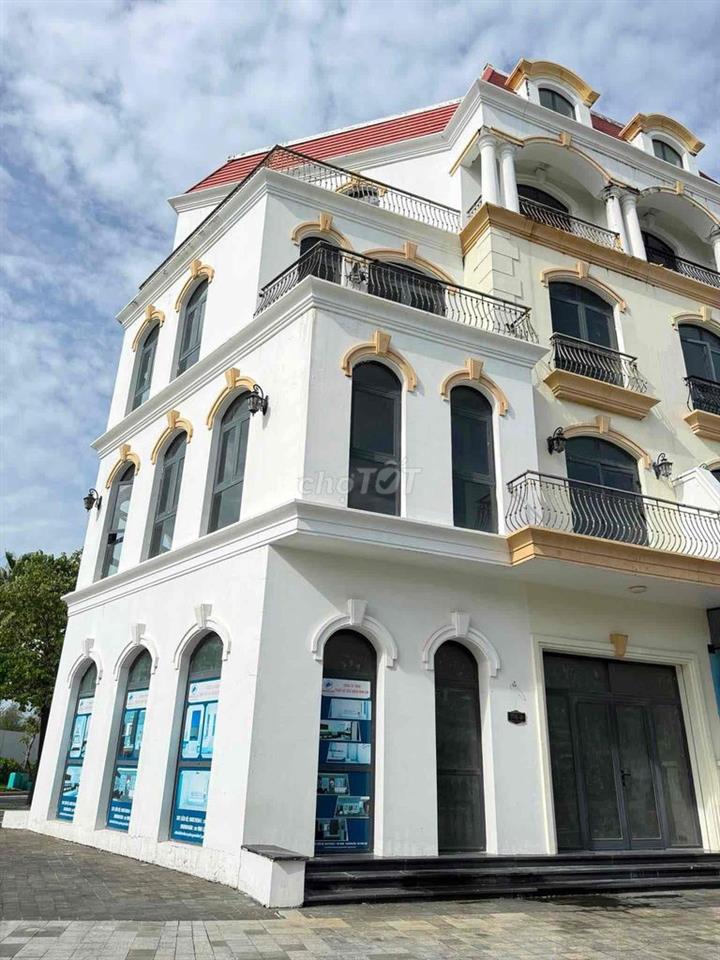 SHOPHOUSE HƯỚNG BIỂN, CẠNH CHỢ ĐÊM, KINH DOANH GÌ CŨNG TIỆN