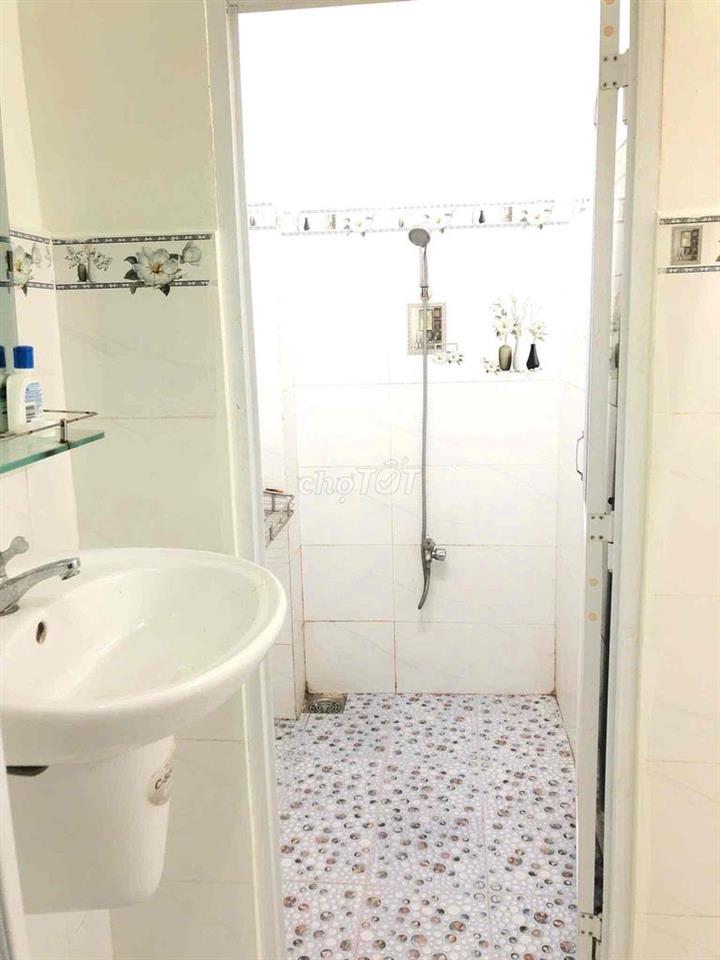 Bán nhà chợ Vòng Nhỏ, mặt tiền chợ 4x12.2m - giá tốt